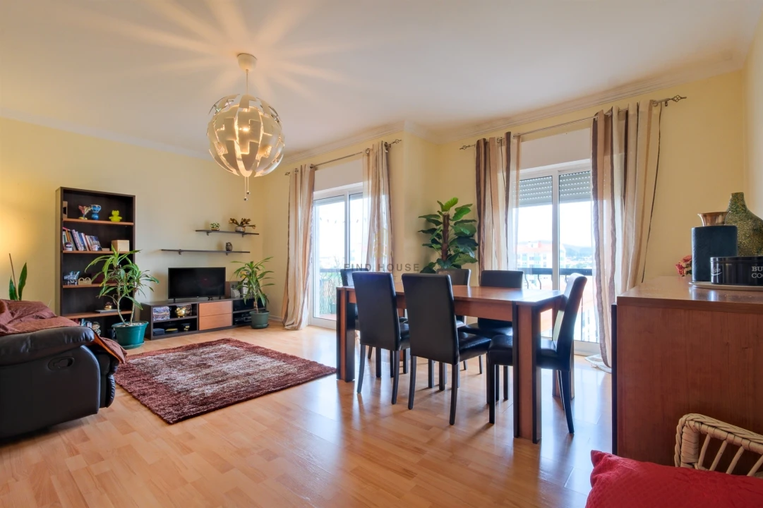 Apartamento T3 para Venda em Alcabideche Foto 6