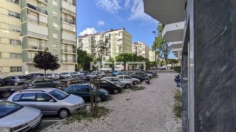 Apartamento T2 para Venda em Benfica