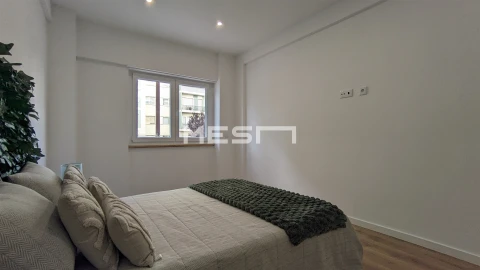Apartamento T2 para Venda em Benfica