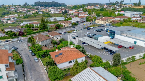 Moradia T3 para Venda em Vila Cova da Lixa e Borba de Godim