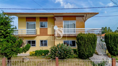 Moradia T3 para Venda em Vila Cova da Lixa e Borba de Godim