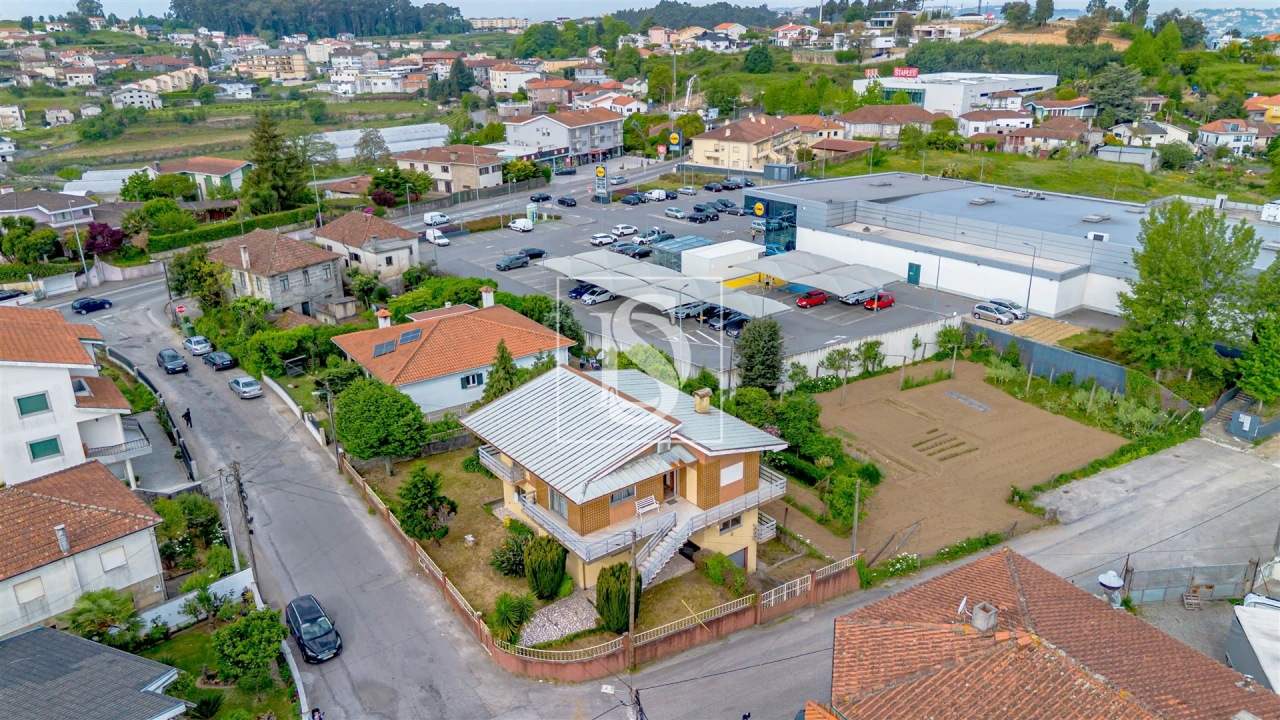 Moradia T3 para Venda em Vila Cova da Lixa e Borba de Godim Foto 31