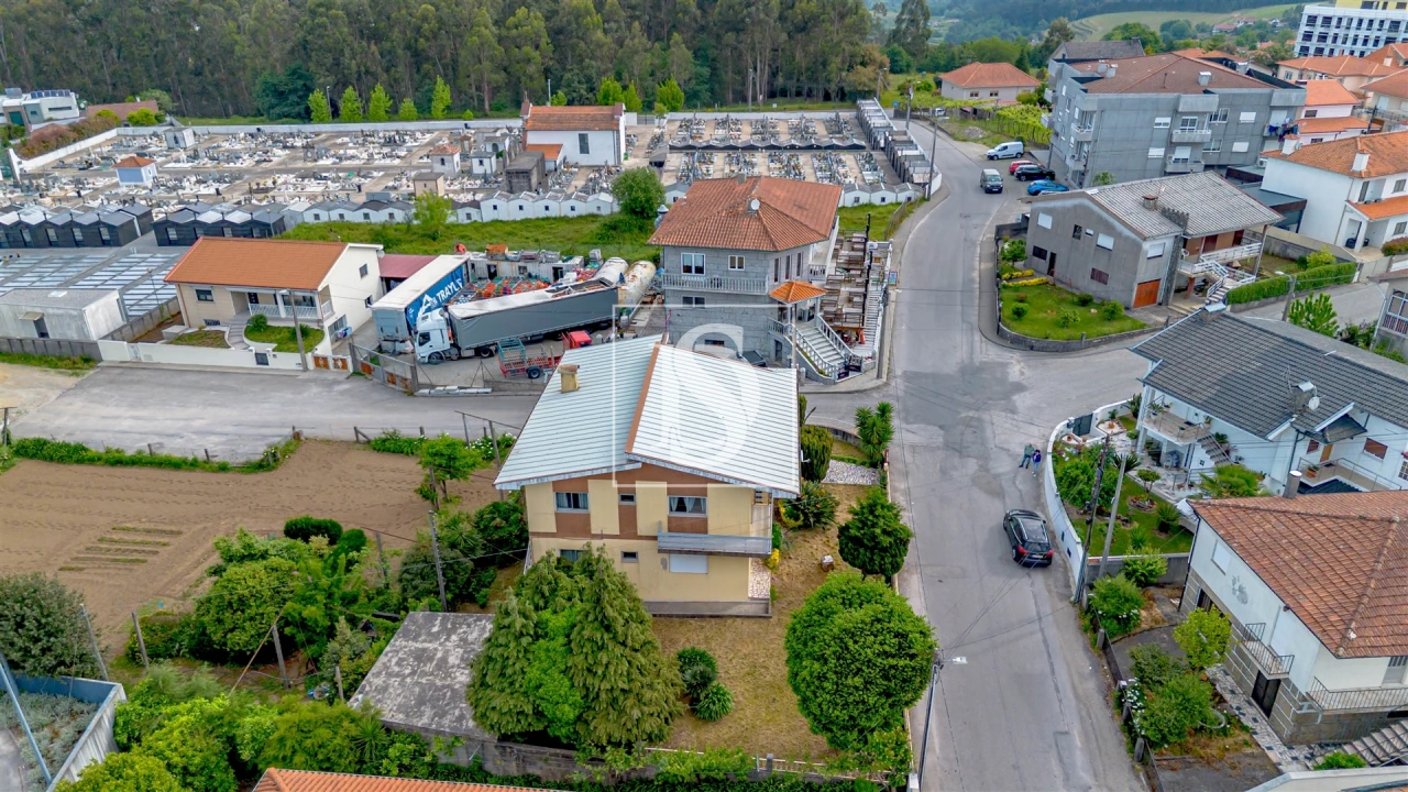 Moradia T3 para Venda em Vila Cova da Lixa e Borba de Godim Foto 38
