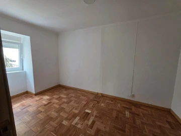 Moradia T2 para Venda em Canas de Santa Maria