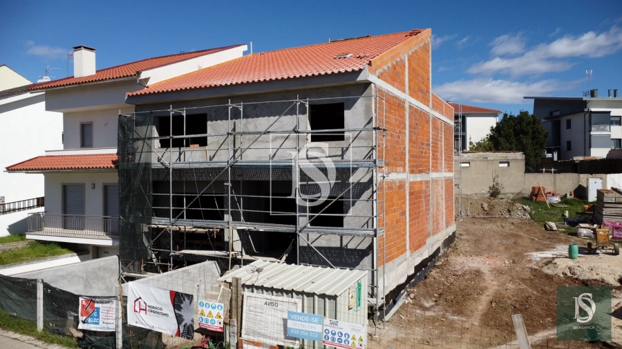 Moradia T3 para Venda em Sé, Santa Maria e Meixedo