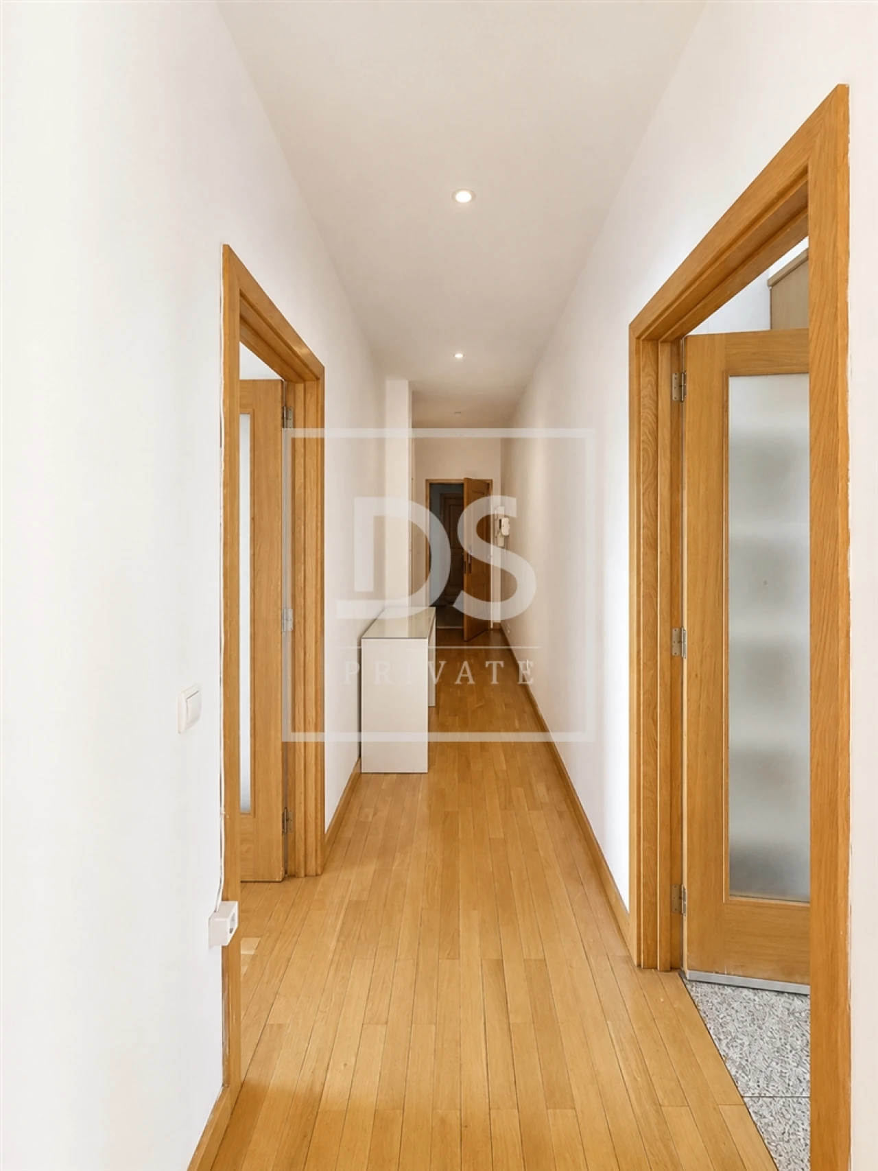 Apartamento T2 para Arrendamento em Cedofeita, Santo Ildefonso, Sé, Miragaia, São Nicolau e Vitória Foto 3