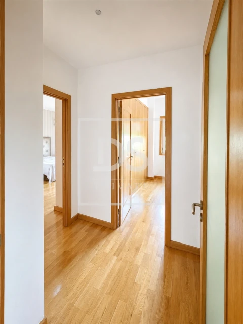 Apartamento T2 para Arrendamento em Cedofeita, Santo Ildefonso, Sé, Miragaia, São Nicolau e Vitória