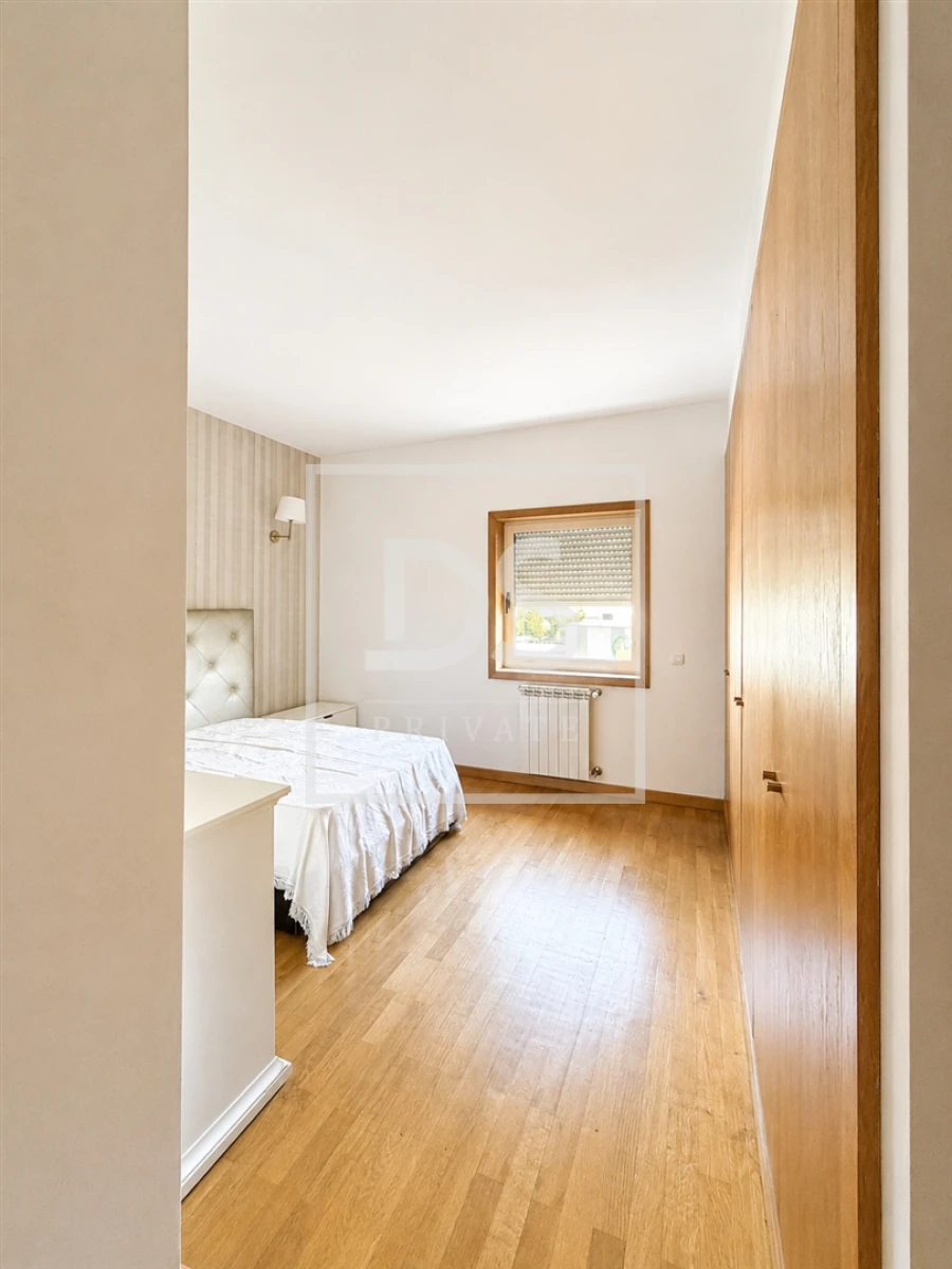 Apartamento T2 para Arrendamento em Cedofeita, Santo Ildefonso, Sé, Miragaia, São Nicolau e Vitória Foto 12
