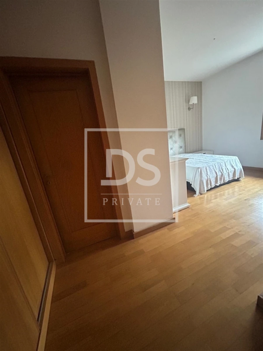 Apartamento T2 para Arrendamento em Cedofeita, Santo Ildefonso, Sé, Miragaia, São Nicolau e Vitória Foto 4
