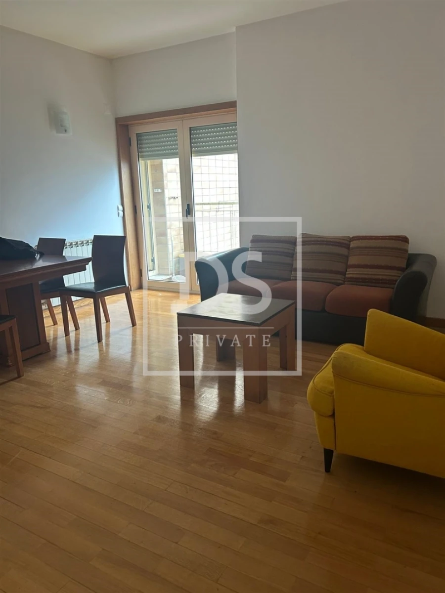 Apartamento T2 para Arrendamento em Cedofeita, Santo Ildefonso, Sé, Miragaia, São Nicolau e Vitória Foto 8
