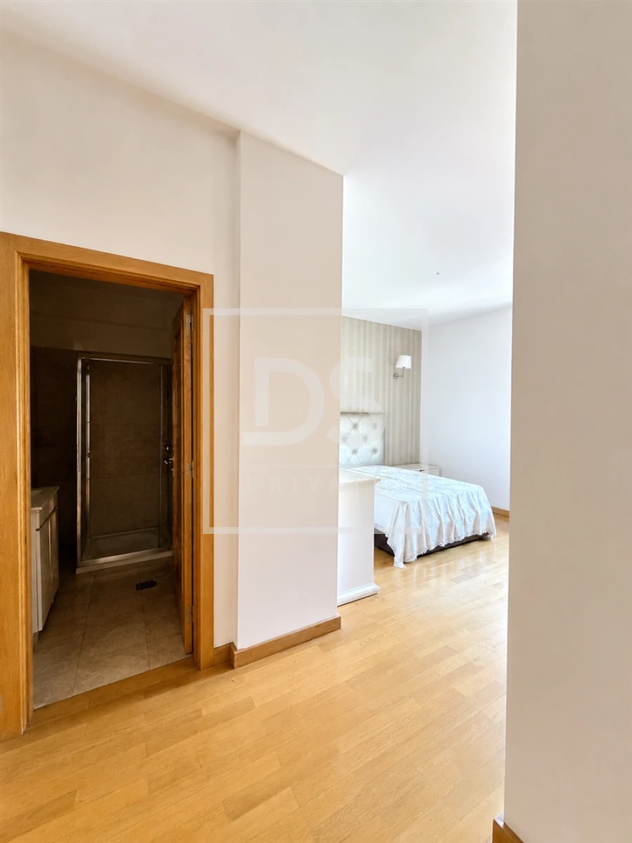 Apartamento T2 para Arrendamento em Cedofeita, Santo Ildefonso, Sé, Miragaia, São Nicolau e Vitória Foto 9