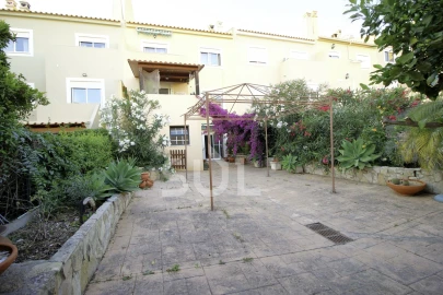 Moradia T4 para Venda em Estômbar e Parchal