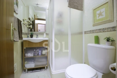 Moradia T4 para Venda em Estômbar e Parchal