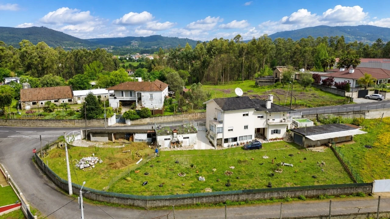 Moradia T5 para Venda em Marrancos e Arcozelo Foto 2