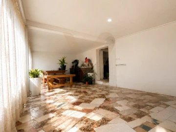 Moradia T5 para Venda em Marrancos e Arcozelo