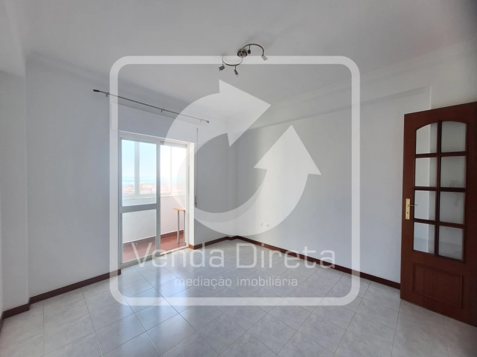 Apartamento T3 para Arrendamento em Barreiro e Lavradio Foto 10
