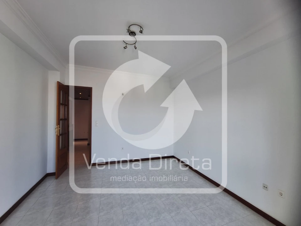 Apartamento T3 para Arrendamento em Barreiro e Lavradio Foto 14