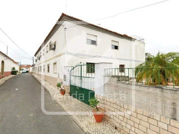Prédio para Venda em Ereira e Lapa