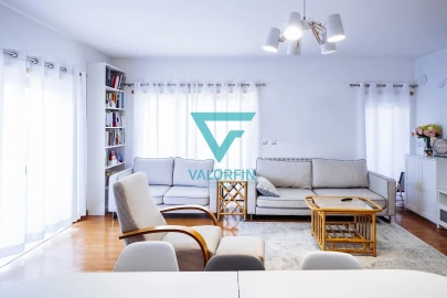 Apartamento T3 para Venda em Parceiros e Azoia