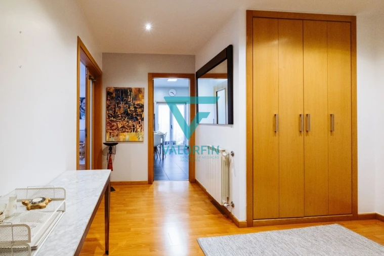 Apartamento T3 para Venda em Parceiros e Azoia Foto 15