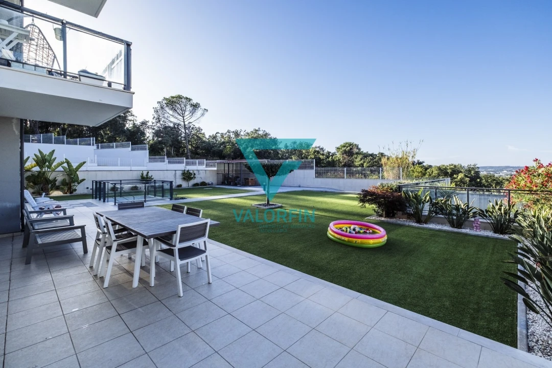 Apartamento T3 para Venda em Parceiros e Azoia Foto 1