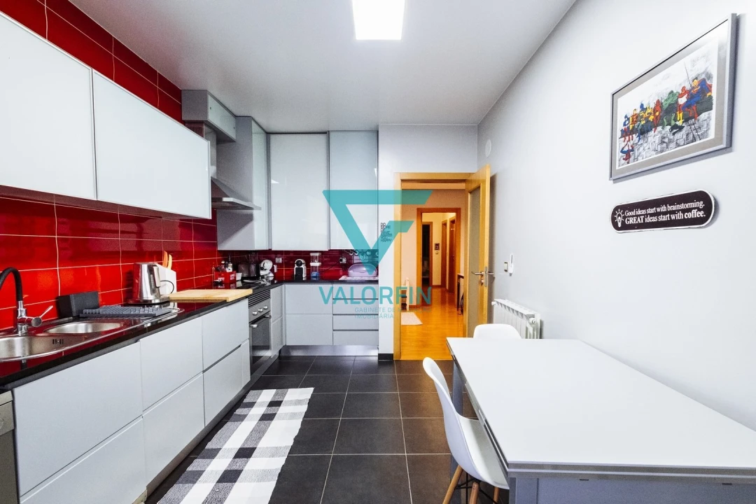 Apartamento T3 para Venda em Parceiros e Azoia Foto 13