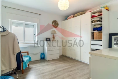 Apartamento T4 para Venda em Póvoa de Santa Iria e Forte da Casa