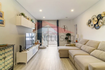 Apartamento T4 para Venda em Póvoa de Santa Iria e Forte da Casa