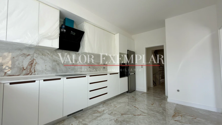 Moradia T3 para Venda em Alcochete Foto 6