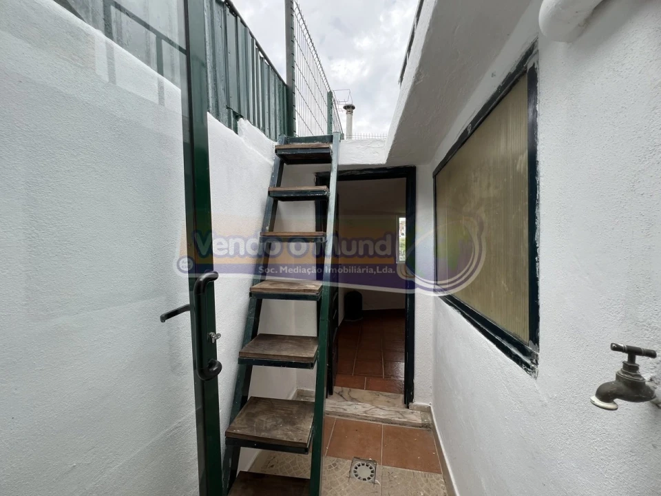 Moradia T1 para Venda em Benavente Foto 13