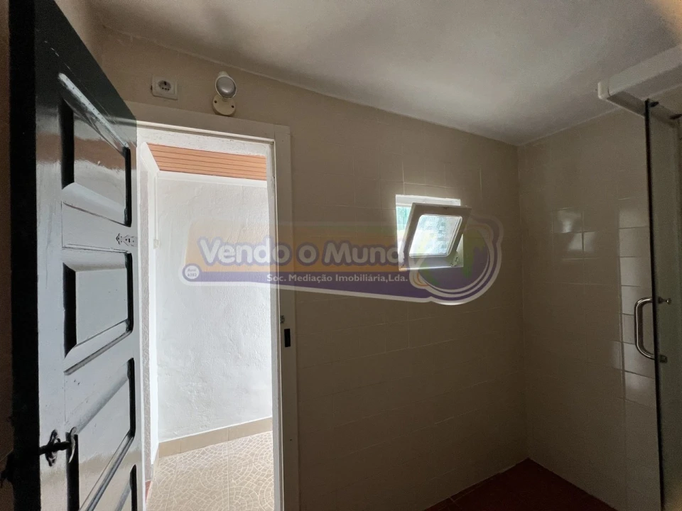 Moradia T1 para Venda em Benavente Foto 17