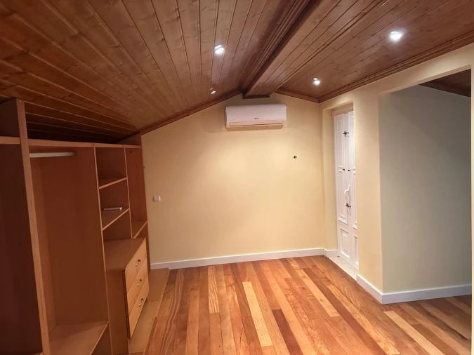 Apartamento T5 para Venda em Alpiarça Foto 19