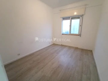 Apartamento T1 para Venda em Venteira