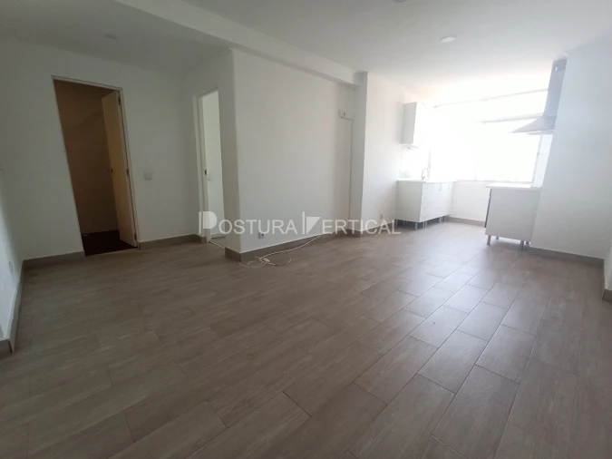 Apartamento T1 para Venda em Venteira Foto 5