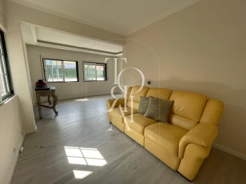 Moradia T3 para Arrendamento férias em Oeiras e São Julião da Barra, Paço de Arcos e Caxias