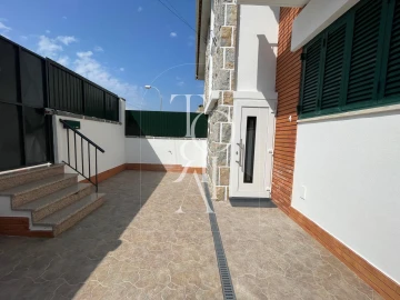 Moradia T3 para Arrendamento férias em Oeiras e São Julião da Barra, Paço de Arcos e Caxias