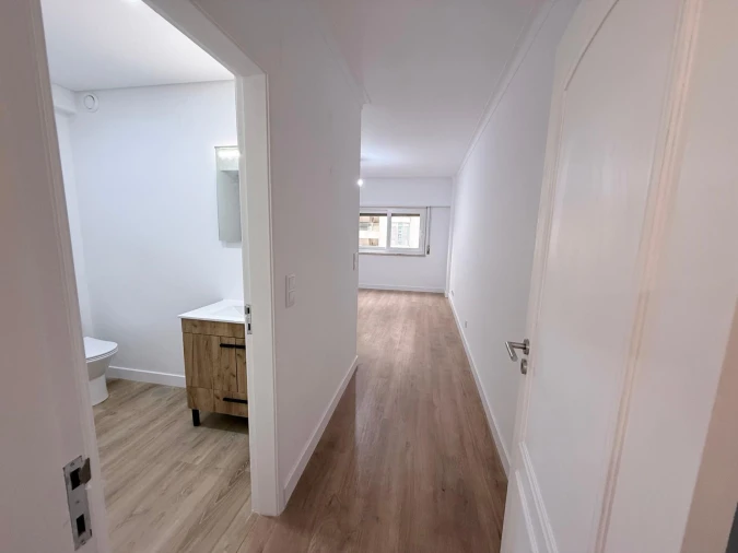 Apartamento T3 para Venda em Benfica Foto 10