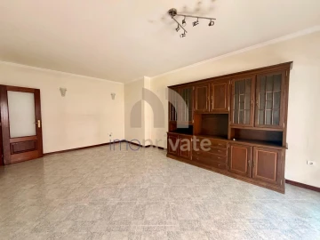 Apartamento T2 para Venda em Caldas de Vizela (São Miguel e São João)