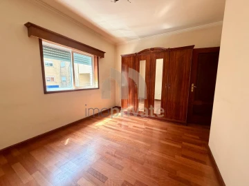Apartamento T2 para Venda em Caldas de Vizela (São Miguel e São João)