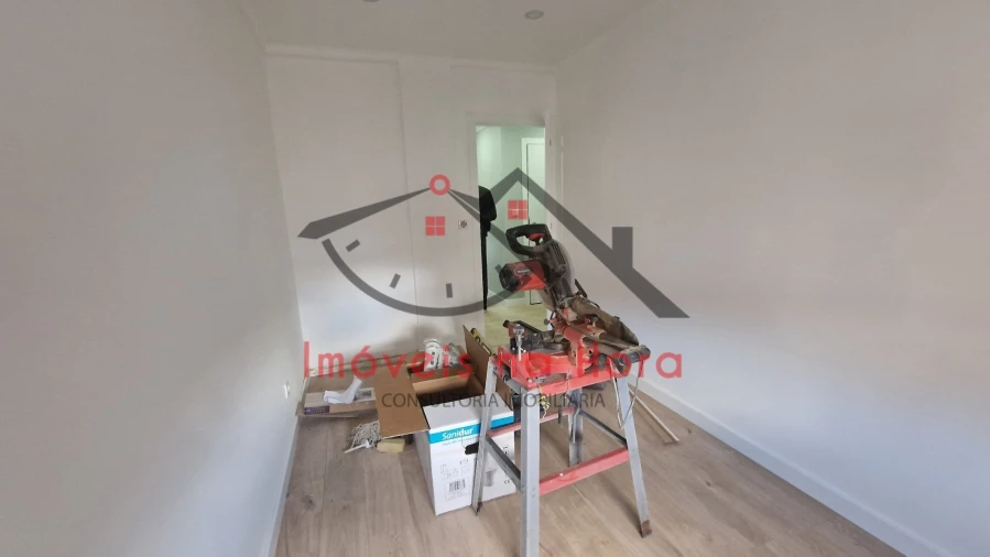 Apartamento T2 para Venda em Odivelas Foto 5