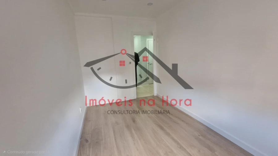 Apartamento T2 para Venda em Odivelas Foto 6
