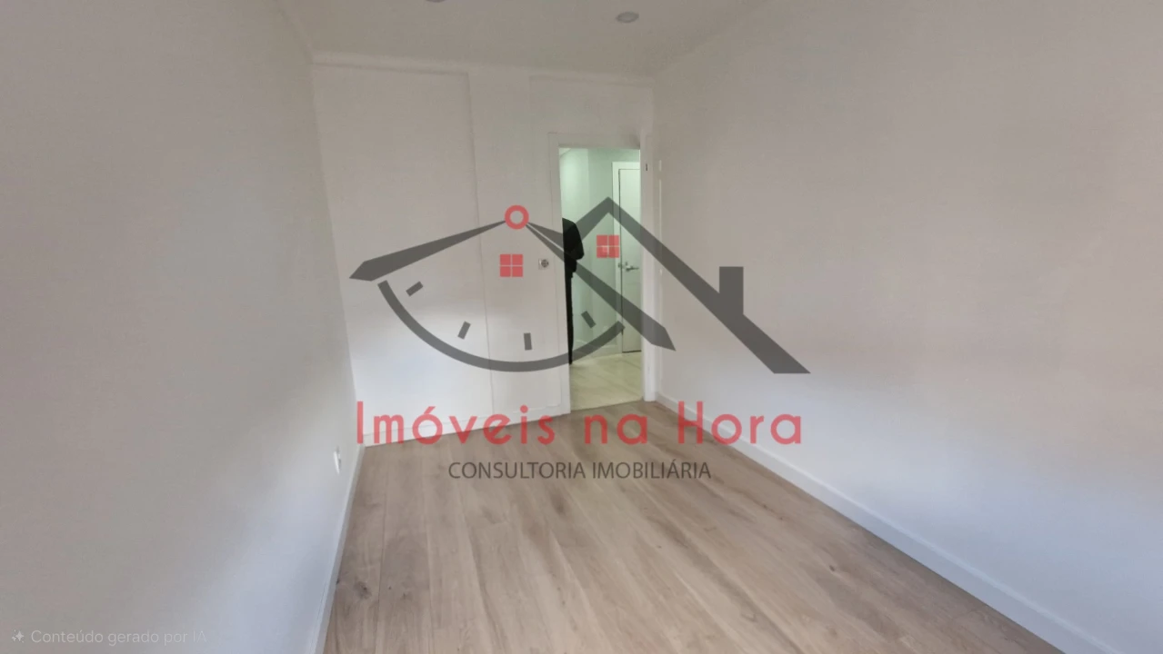 Apartamento T2 para Venda em Odivelas Foto 6