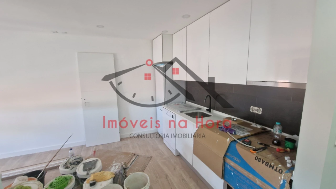 Apartamento T2 para Venda em Odivelas Foto 10