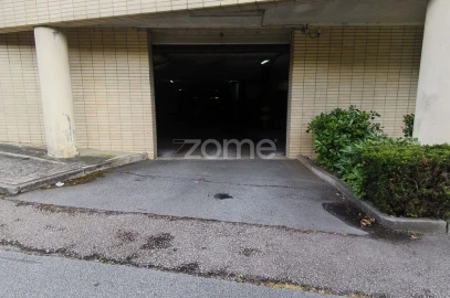 Garagem para Venda em Custóias, Leça do Balio e Guifões