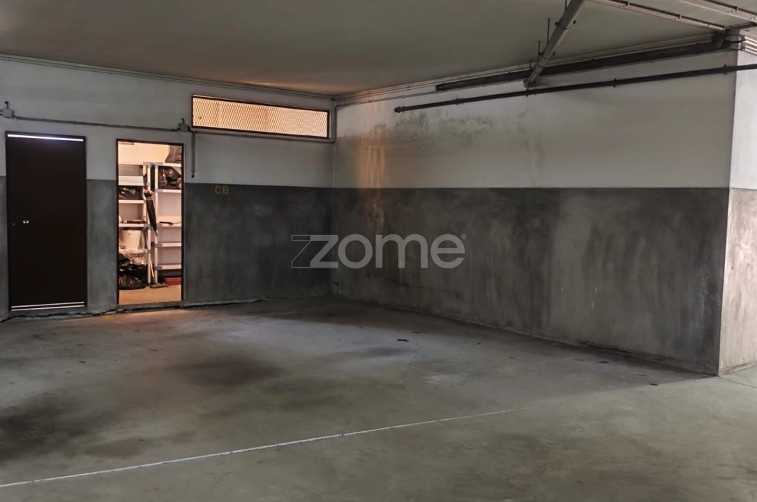 Garagem para Venda em Custóias, Leça do Balio e Guifões Foto 7