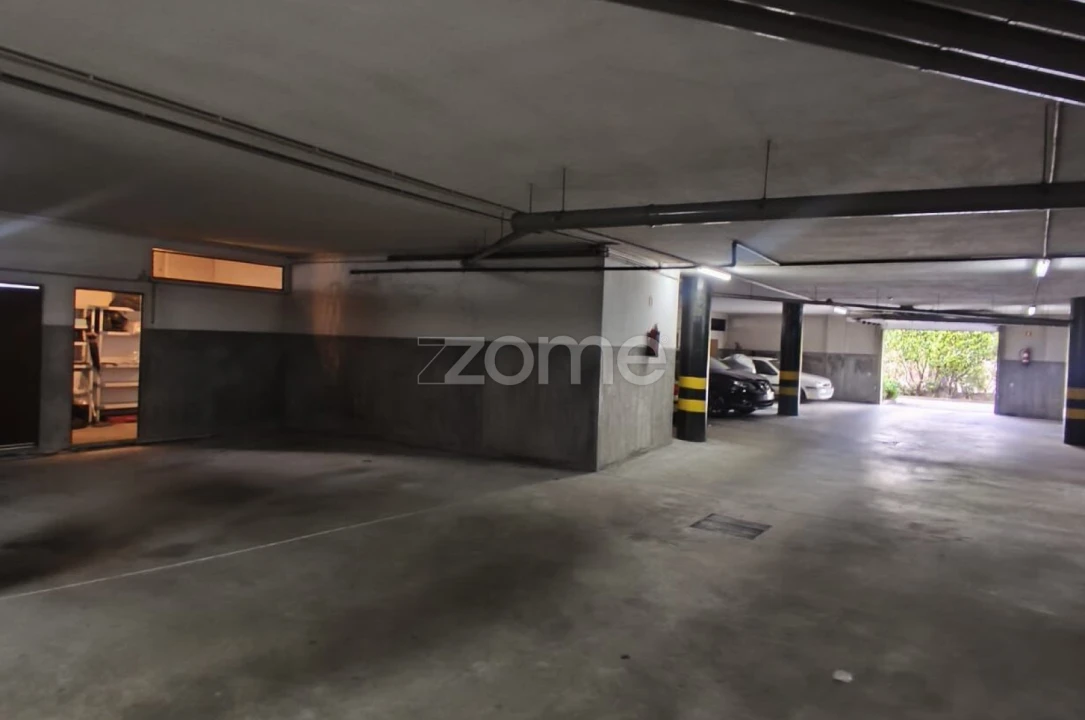 Garagem para Venda em Custóias, Leça do Balio e Guifões Foto 6