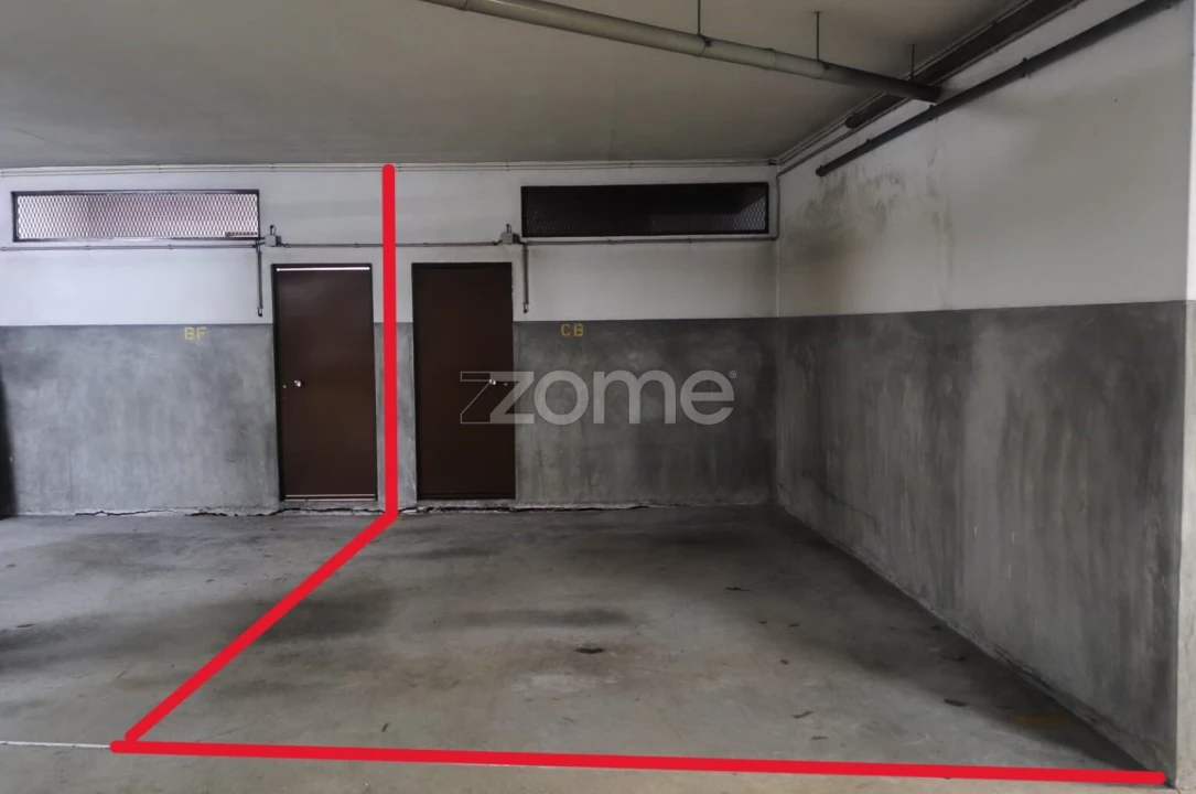 Garagem para Venda em Custóias, Leça do Balio e Guifões Foto 9