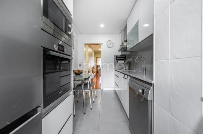 Apartamento T3 para Venda em Padim da Graça