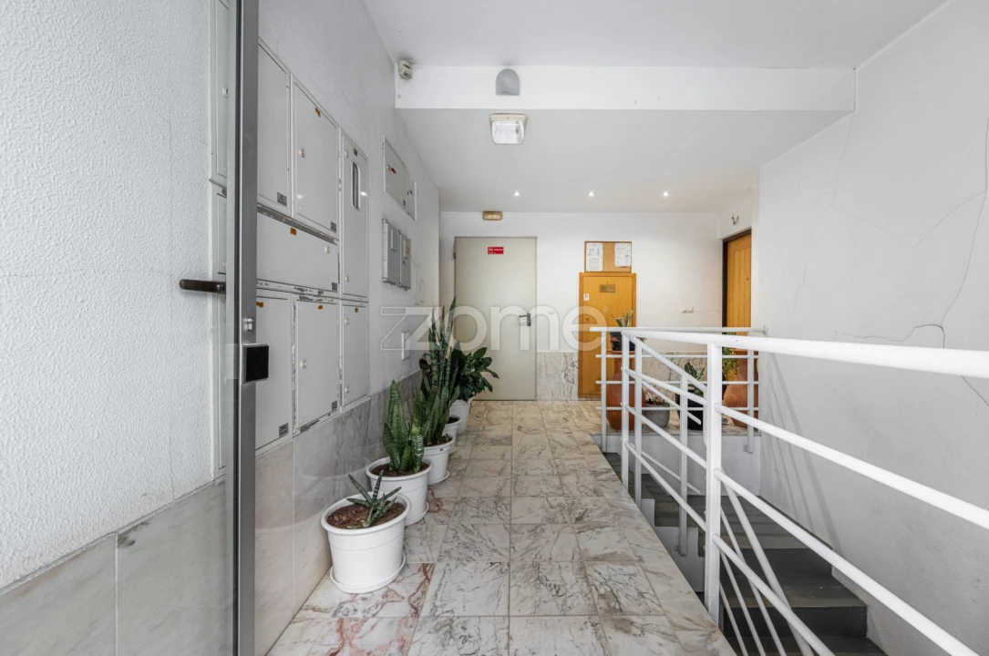 Apartamento T3 para Venda em Padim da Graça Foto 18