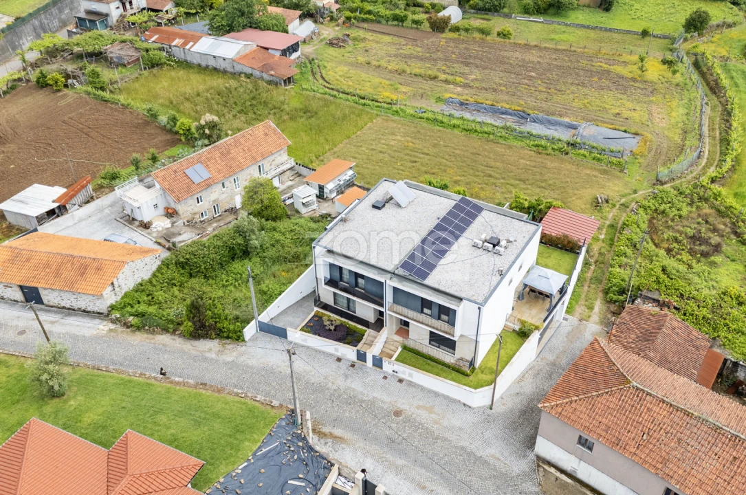Moradia T3 para Venda em Abade de Neiva Foto 46